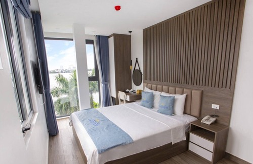 Thuy Khue Hotel | Lake View Hotel