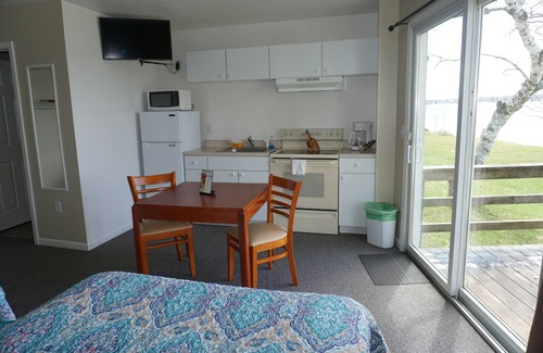 Lake City House | Lake View Motel & Gift Shop - Lakeview Kitchette