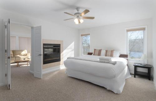 Lake Harmony House | Lake Villa with Theatre and Game Room