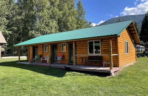 Troy Cabin | Lakefront - 3 attached Cabins with large picnic shelter; dock, ON BULL LAKE