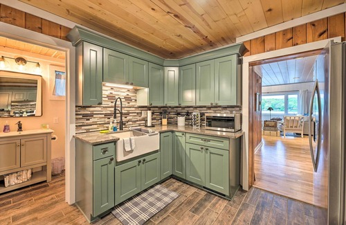Battle Creek House | Lakefront Battle Creek Home w/Fishing Dock!
