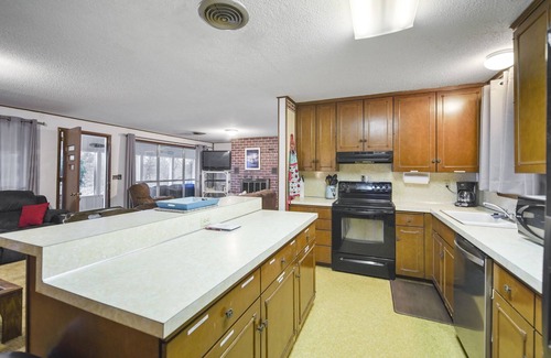 Dennis House | Lakefront! Beautiful Views! Sleeps 24 people! 7 Bdrm, 3 bath - Incredible Charm!