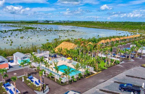 Sugarloaf Key Cottage | Lakefront Bungalow - Pet-Friendly - Sugarloaf Key - Great Amenities (22)