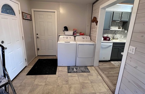 Baldwin House | Lakefront cabin, sandy swim area, close to lots of unique attractions!