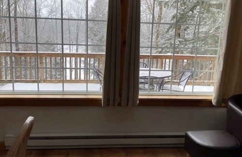 Town of Clifton Cottage | Lakefront Charming 3-bedroom cottage on beautiful Cranberry Lake