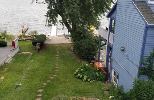 Marquette Condo | Lakefront Condo EXCELLENT LOCATION! With parking/kayak and boat rentals!