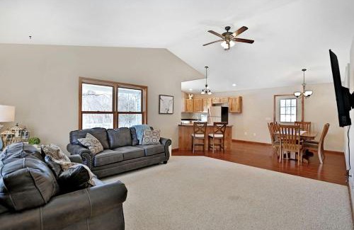 St Croix Falls House | Lakefront Cottage Fully Equipped with Excellent Location in Saint Croix Falls, Wisconsin