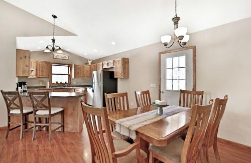 St Croix Falls House | Lakefront Cottage Fully Equipped with Excellent Location in Saint Croix Falls, Wisconsin