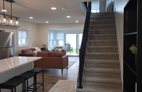 Pinckney House | Lakefront Cottage on Portage Lake and the Huron River Chain of Lakes