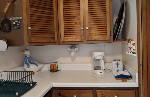 Wells Cottage | Lakefront Cottage w/Breathtaking Views! Hiking.PaddleBoat.Doc.Fishing.WiFi