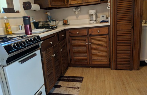 Wells Cottage | Lakefront Cottage w/Breathtaking Views! Hiking.PaddleBoat.Doc.Fishing.WiFi