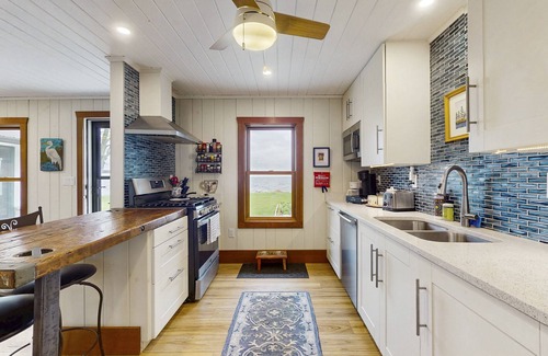 Isle La Motte House | Lakefront, dog-friendly house with amazing view, dock, 2 kayaks & canoe