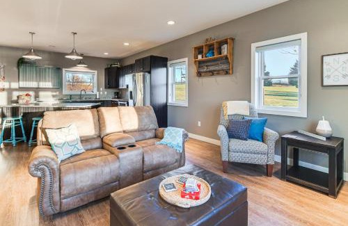 Dent House | Lakefront Gem Grills and Fire Pit in Dent