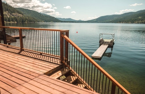 Christina Lake Cottage | Lakefront Hideaway w/beautiful views, quiet area, private lake access & dock!