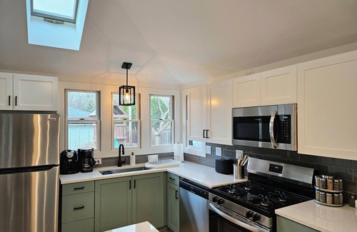 Salem Lakes House | Lakefront home-Beautiful views, private frontage/lake access