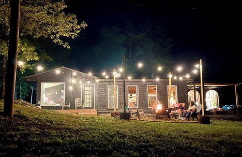Cedar Bluff House | Lakefront home in Cedar Bluff, Alabama.