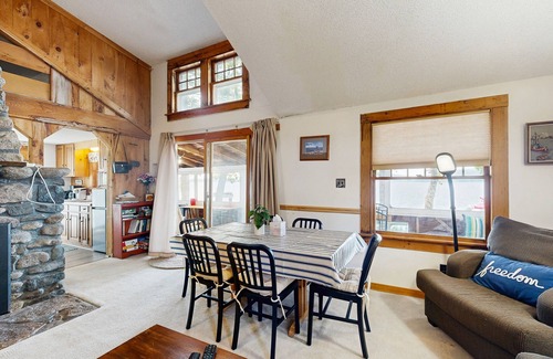 Freedom House | Lakefront home with views, water access for boating & swimming