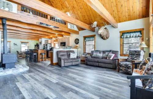 Errol House | Lakefront New Hampshire Hideaway with Deck and Views