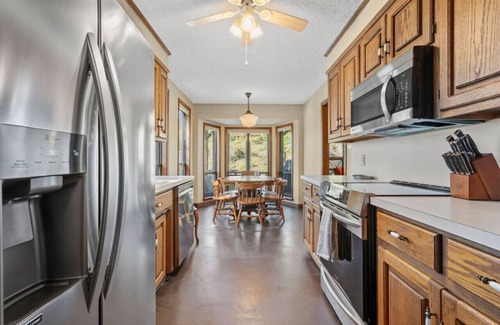 Jones Mills House | Lakefront Oasis: 4BR, Boat Dock