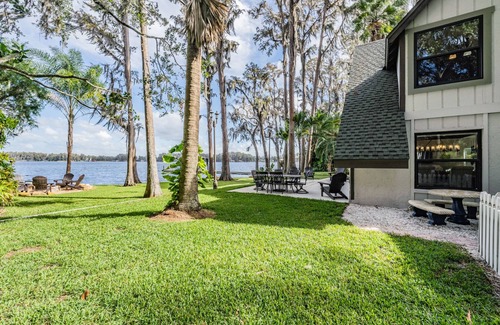 Land O' Lakes House | Lakefront Paradise Seasonal Getaway