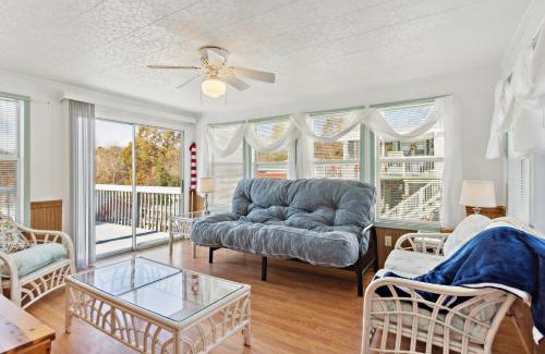 New London House | Lakefront Retreat in Badin Shores Resort home