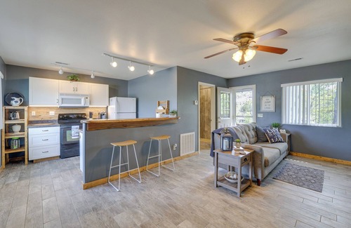 Shell Knob Condo | Lakefront Shell Knob Condo w/Deck & Grill!