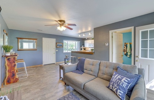 Shell Knob Condo | Lakefront Shell Knob Condo w/Deck & Grill!