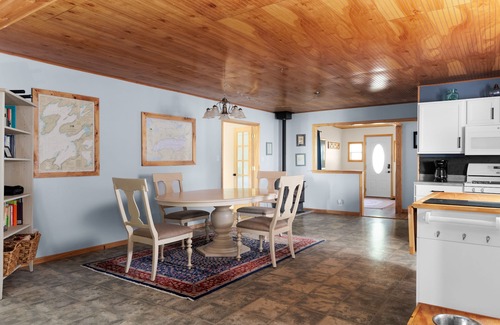 Dexter House | Lakehouse at Pillar Point on Lake Ontario, a relaxing home with stunning sunsets
