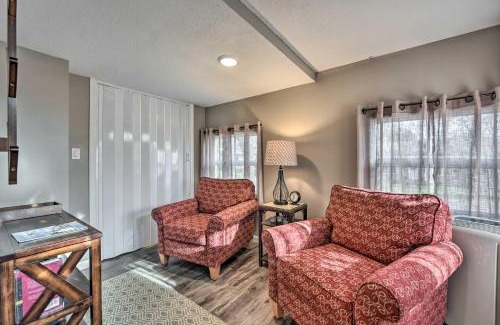 Lake St. Croix Beach House | Lakeland Cottage - half Mile to St Croix River