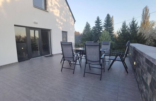 Badacsonytordemic Apartment | Lakeside Bliss: Your Perfect Getaway at Lake Balaton. 6-8bed, kitchen, terrace