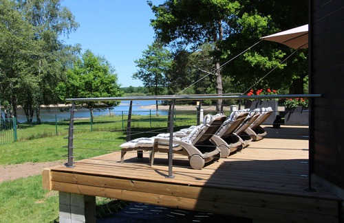 Servieres-le-Chateau Ski Chalet | Lakeside cottage