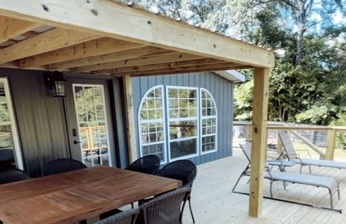 Ashland City Cabin | Lakeside Cabin Minutes From Downtown Nashville