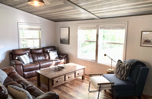 Ashland City Cabin | Lakeside Cabin Minutes From Downtown Nashville