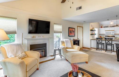 Osage Beach Apartment | Lakeside Condo with Pool in Osage Beach Main Channel