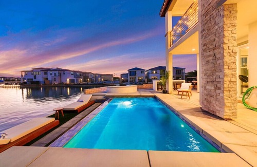 Terra Lago House | Lakeside Haven/Game Room/Mountain Views