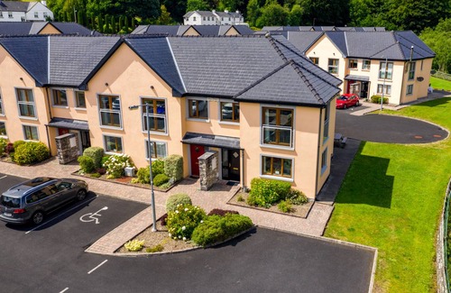 Killaloe House | Lakeside Holiday Homes - Type A