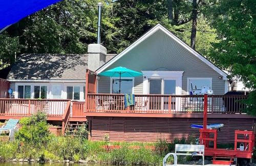 Rindge House | Lakeside Retreat - HOT TUB, Swimming, Boats