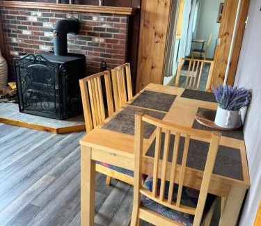 Rindge House | Lakeside Retreat - HOT TUB, Swimming, Boats