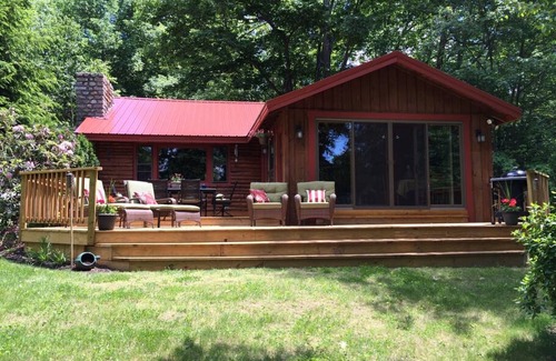 Naples Cabin | ⭐LAKESIDE STORY⭐2BR Log Cabin⭐ Fire Pit, Views!⭐