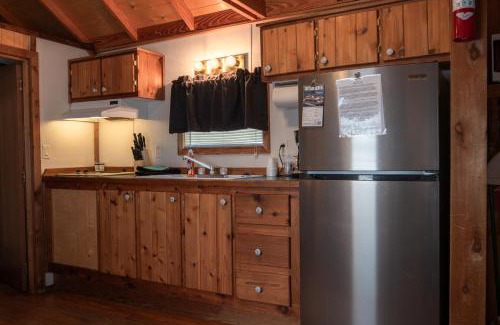 Mead House | Lakeview Cedar Cabin - Kicks 66 - 4