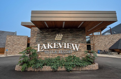 Hecla Island Hotel | Lakeview Hecla Resort