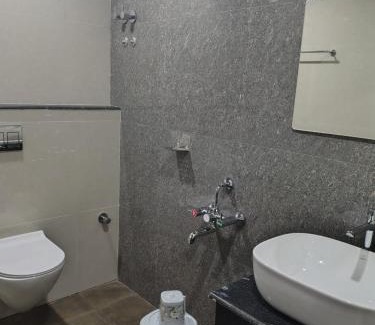 Chottanikkara Hotel | Lakshmi Residency Chottanikkara