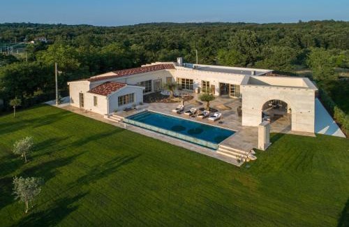 Sveti Petar u Sumi House | LaMaison - Concierge & Gourmet Serenity Escape