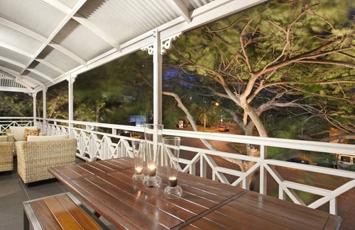 Kangaroo Point House | Lambert House at Kangaroo Point - Close to the CBD. Pet and family friendly