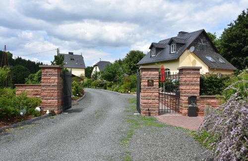 Dhronecken House | Lampenhäuschen