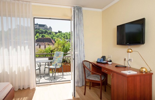 Bad Muenster am Stein-Ebernburg Hotel | Land-gut-Hotel BurgBlick