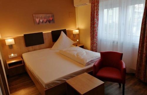 Adelsdorf House | Landgasthof Niebler