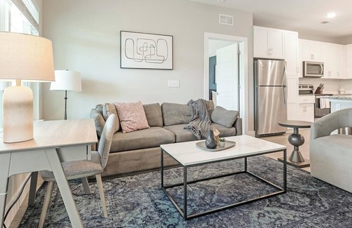 Southeast Orlando Apartment | Landing at APEX South Creek - 2 Bedrooms in Mea.