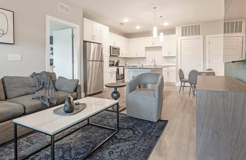 Southeast Orlando Apartment | Landing at APEX South Creek - 2 Bedrooms in Mea.