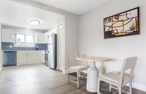 Ann Arbor Apartment | Landing at Arbor Haus - 2 Bedrooms in Carpenter